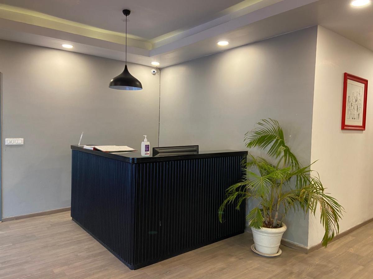 Hotel Admire Inn "Near Atal Chowk, Sector 15, Vasundhara" Ghaziabad Buitenkant foto