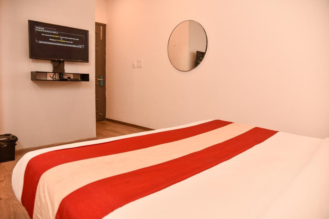 Hotel Admire Inn "Near Atal Chowk, Sector 15, Vasundhara" Ghaziabad Buitenkant foto