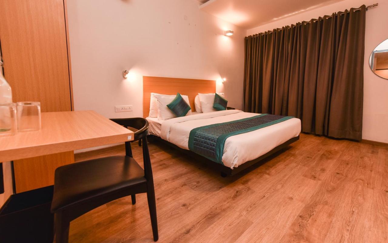 Hotel Admire Inn "Near Atal Chowk, Sector 15, Vasundhara" Ghaziabad Buitenkant foto