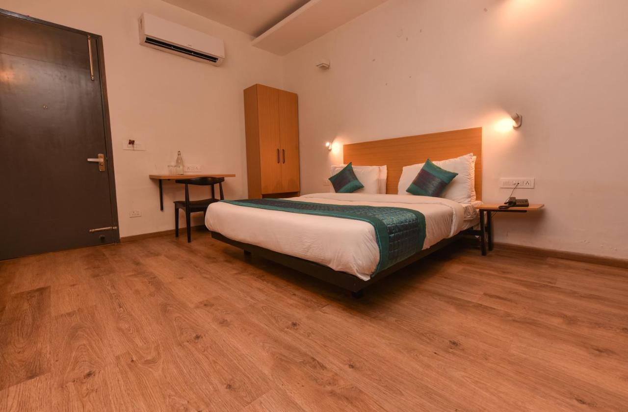 Hotel Admire Inn "Near Atal Chowk, Sector 15, Vasundhara" Ghaziabad Buitenkant foto